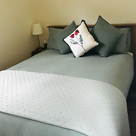 Oranhill Lodge Guesthouse โอแรนมอร์ ภายนอก รูปภาพ