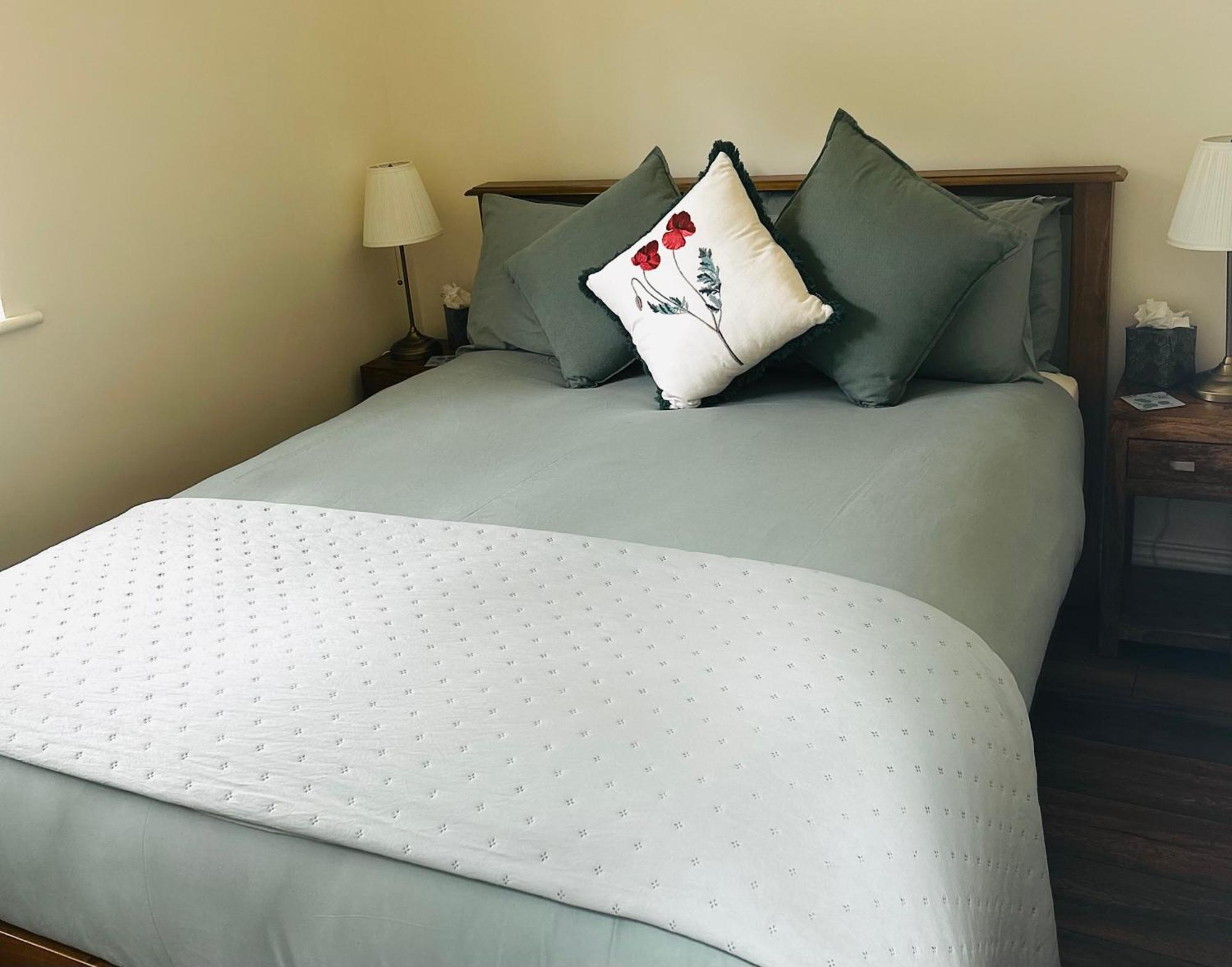 Oranhill Lodge Guesthouse โอแรนมอร์ ภายนอก รูปภาพ