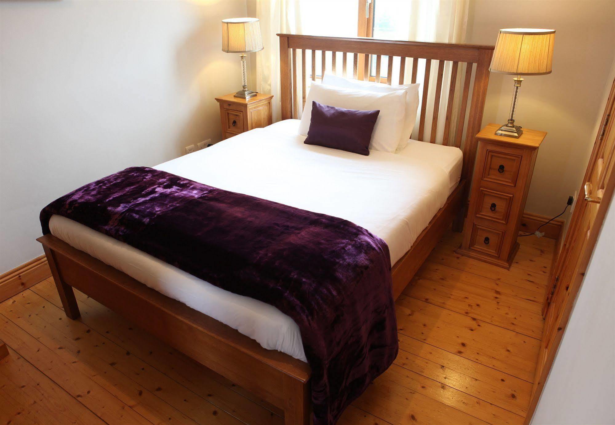 Oranhill Lodge Guesthouse โอแรนมอร์ ภายนอก รูปภาพ